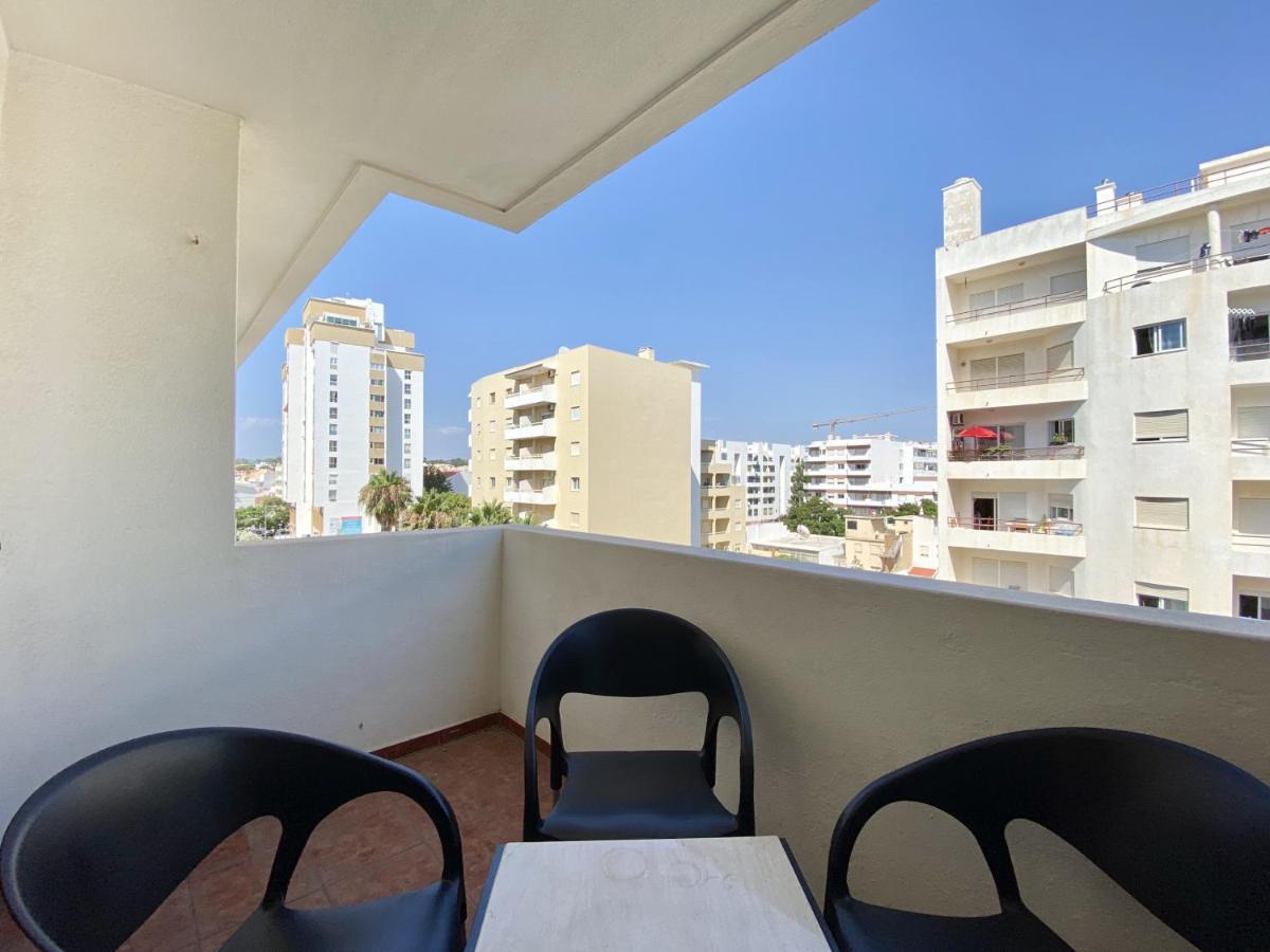 Chantal Apartment - Near The Beach - Quarteira Exteriör bild