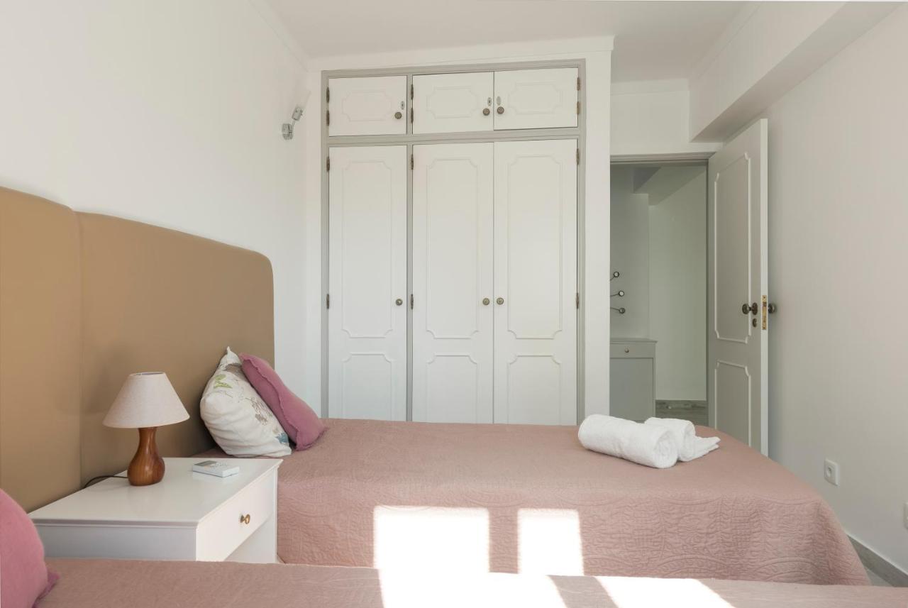 Chantal Apartment - Near The Beach - Quarteira Exteriör bild